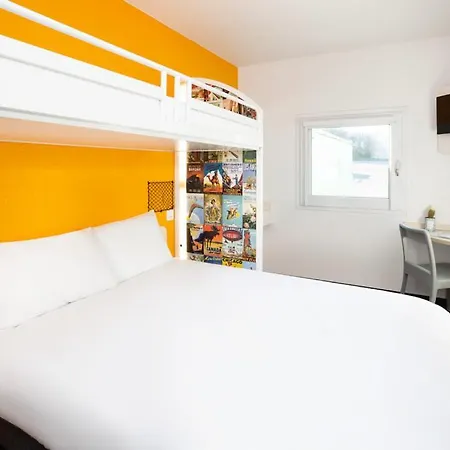 Hotelf1 Fréjus Sur Argens Roquebrune-sur-Argens